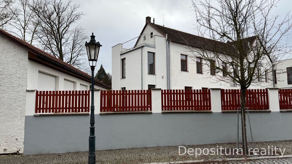 Fotografie: Připravujeme pronájem komerčních prostor v centru města Vlašim